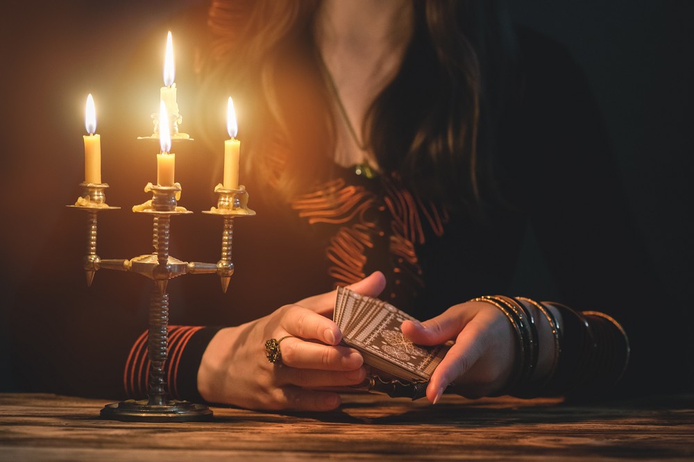 Crowley Tarot Tageskarte: Ein praktischer Ansatz für den Alltag